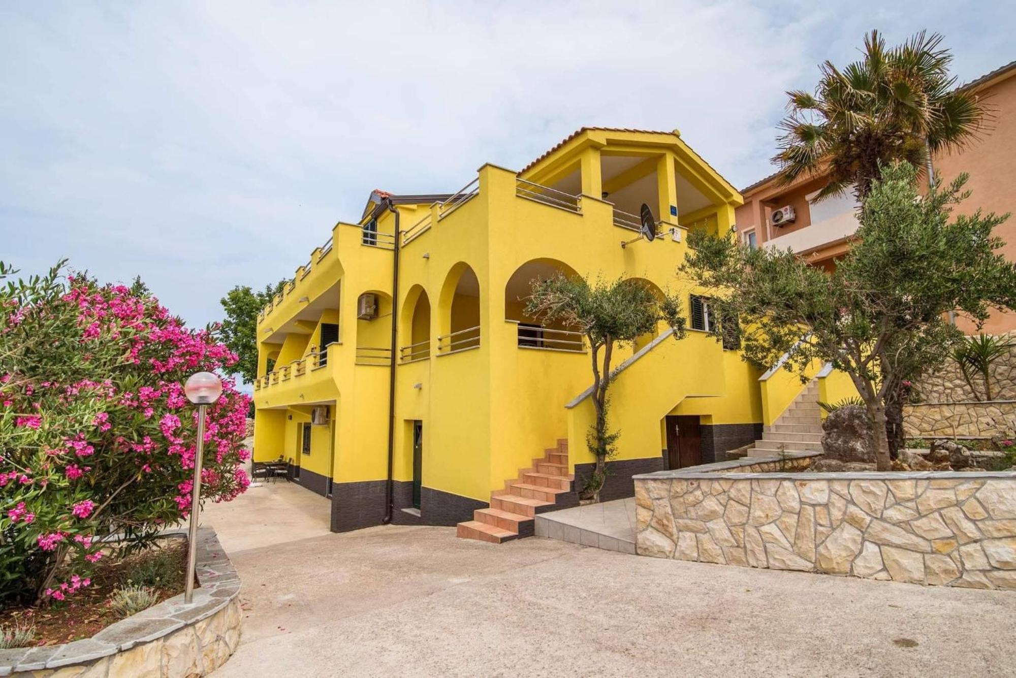 Sunce Apartment Vrbnik Exterior foto
